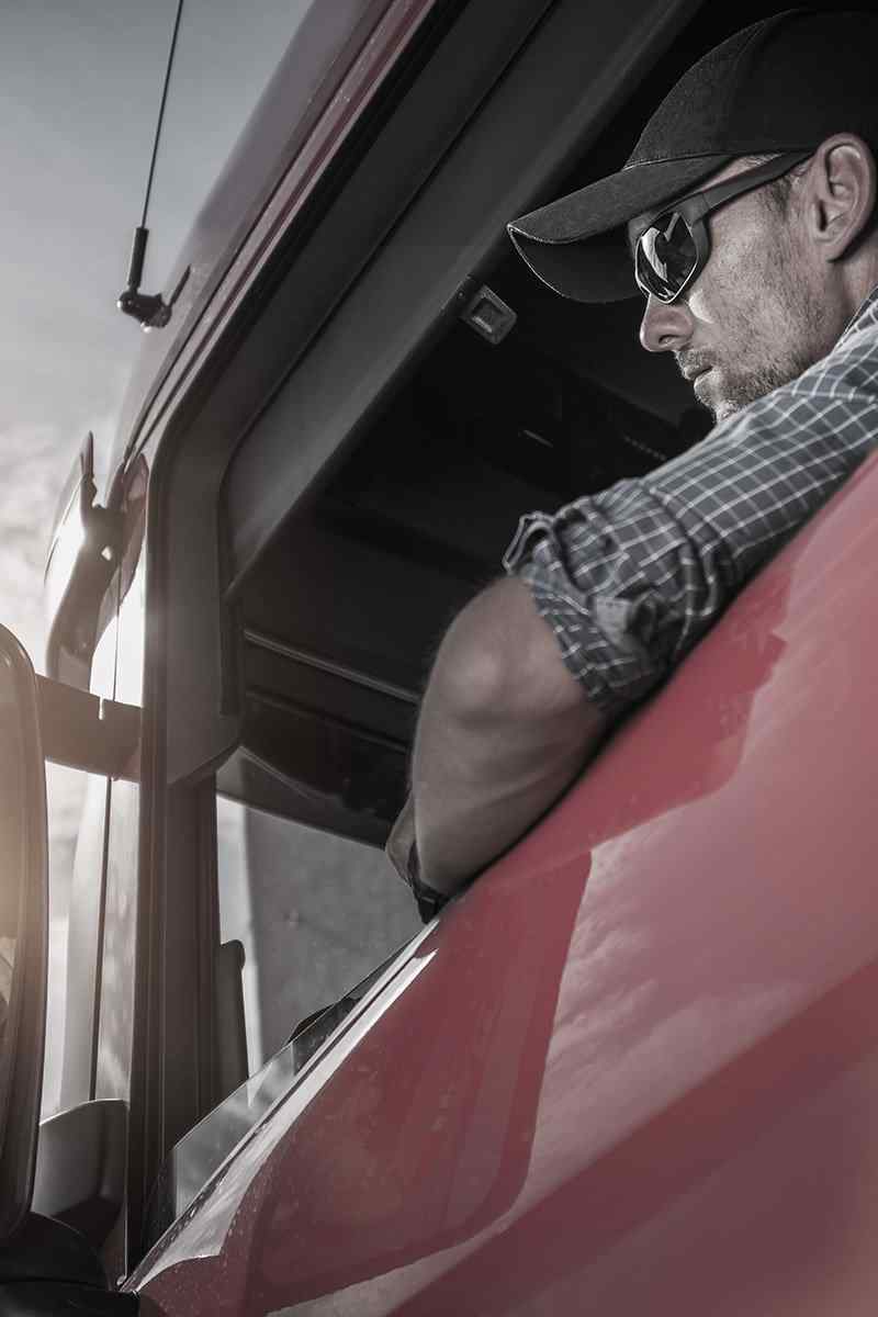 https://freightrep.us/wp-content/uploads/2017/08/inner_big_trucks_05.jpg